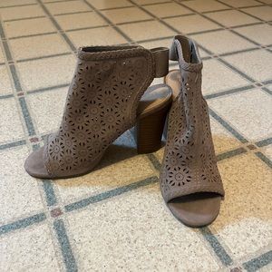 LC Taupe Peep Toe Booties